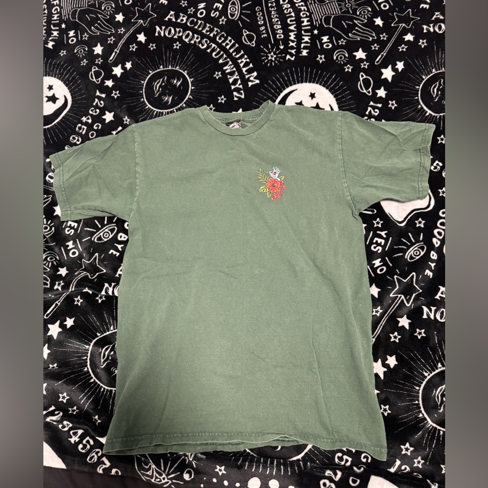 Santa Cruz Skateboards Green T-Shirt with Red Graphic
